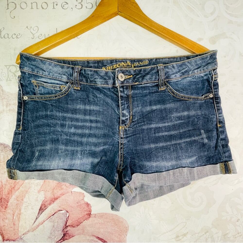 Arizona Jeans Co. Denim Cutoff shorts Size 13